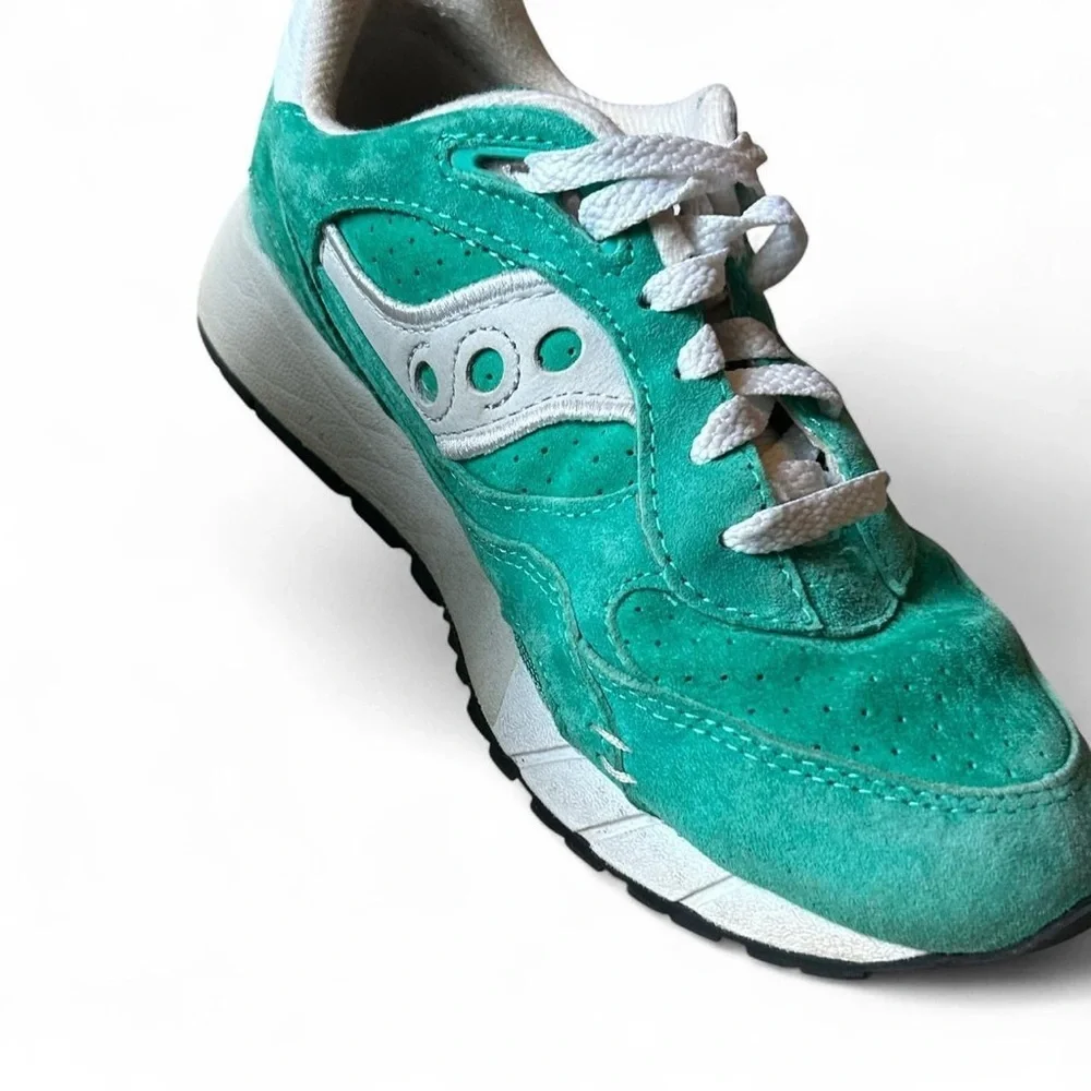 Saucony Shadow 6000 Vibrant Green Suede — Men’s US 7 / Women’s 8.5